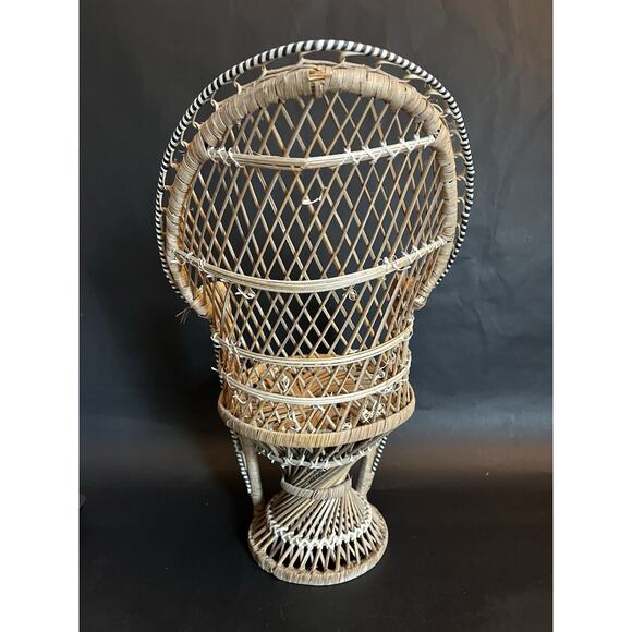Wicker Peacock Rattan Chair | 15" tall | Plant\Doll Stand | Retro | BOHO | VTG - Picture 4 of 10